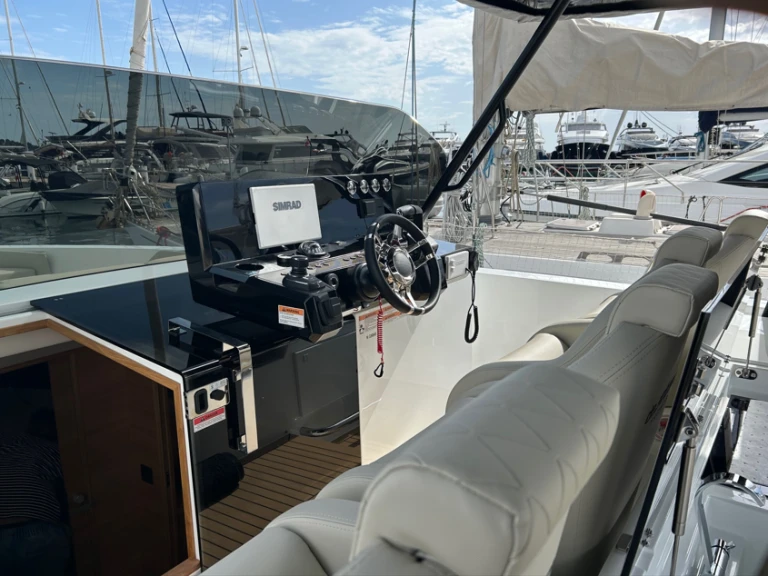 Alquiler de barcos Antibes barato de D42