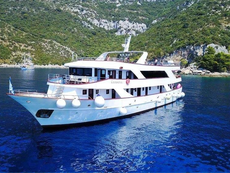 Custom Made MS Casanova de alquiler a Trogir