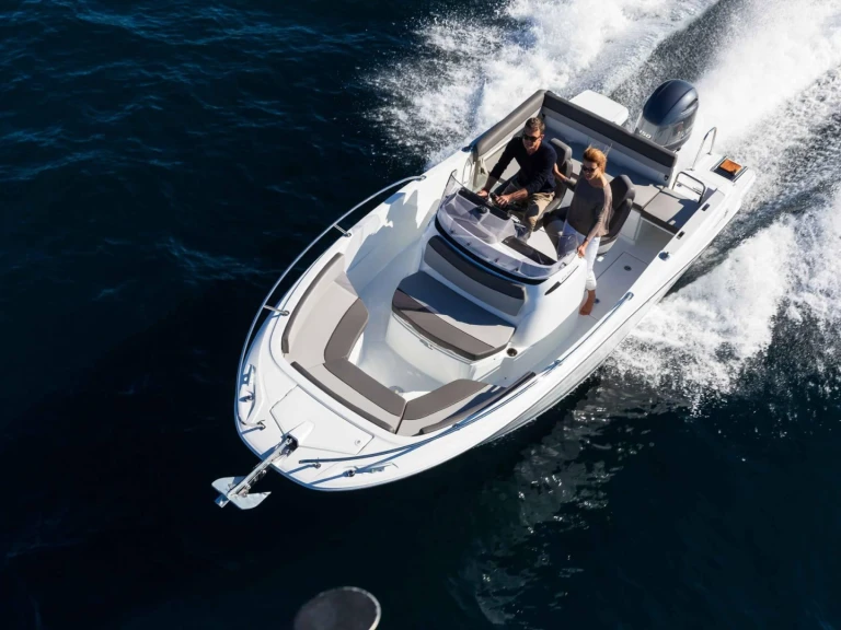 Alquiler de barcos Positano barato de Cap Camarat 6.5 CC Serie 3