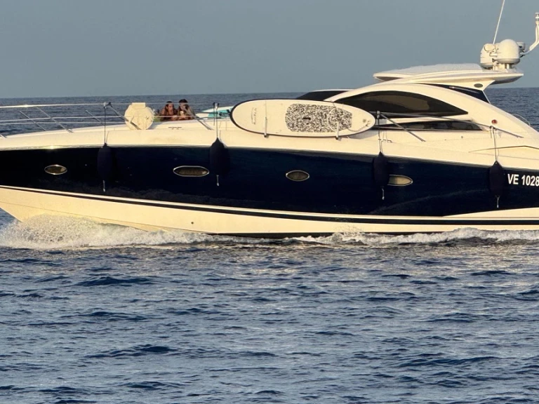 Alquiler Monopoli - Sunseeker Portofino 53 en SamBoat