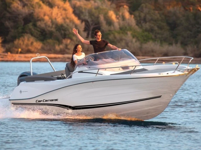 Jeanneau Cap Camarat 6.5 WA Serie 3 de alquiler a Bormes-les-Mimosas
