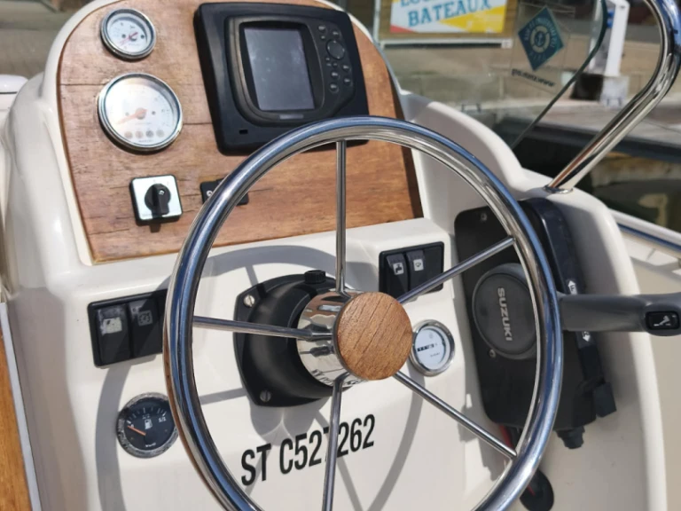 Alquiler Lancha Jeanneau con o sin  título de navegación