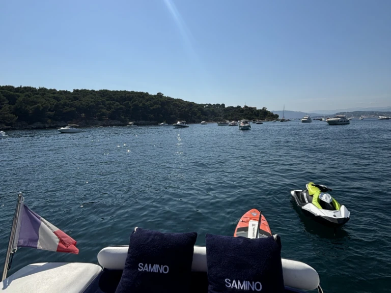 Alquiler de Sunseeker Commanche 40 en Cannes