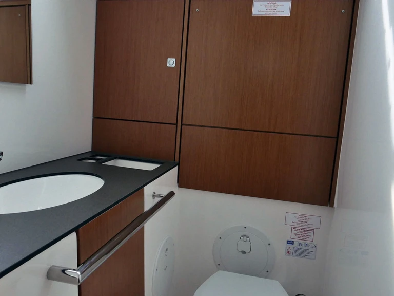 Alquiler de Velero, con o sin patrón Bavaria Piombino