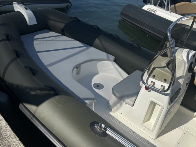 Alquiler de barcos Porto-Vecchio barato de 500 moteur 2 temps