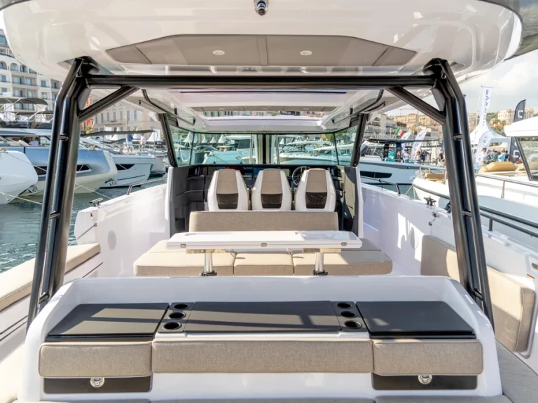 Alquiler de embarcaciones Axopar 45 BRABUS enCannes en Samboat