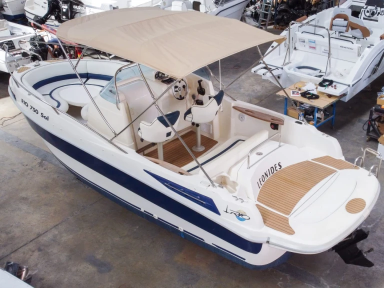 Alquiler Lancha Rio con o sin  título de navegación