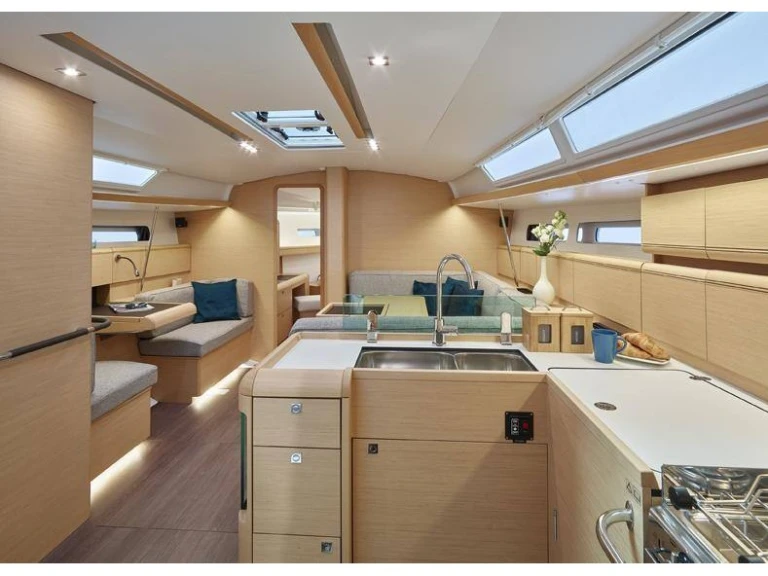 Alquiler de Jeanneau Sun Odyssey 449 en Agropoli