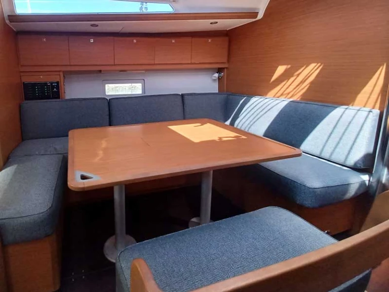 Alquiler de Velero, con o sin patrón Dufour Rodi Garganico