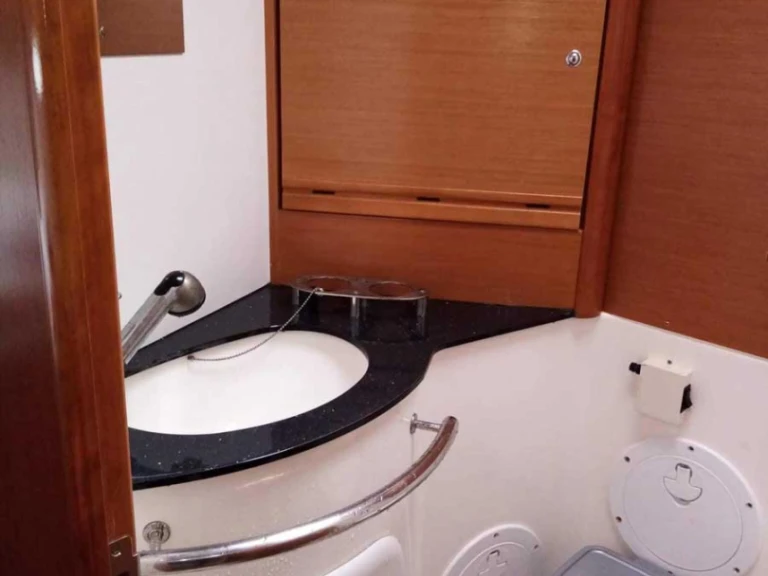 Alquiler de embarcaciones Bavaria Bavaria 40 Holiday enRodi Garganico en Samboat