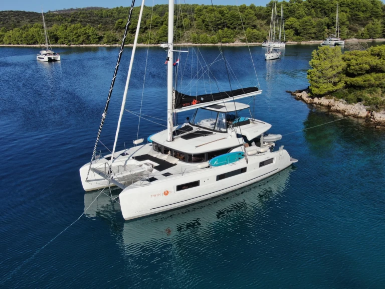 Catamarán para alquilar Trogir al mejor precio