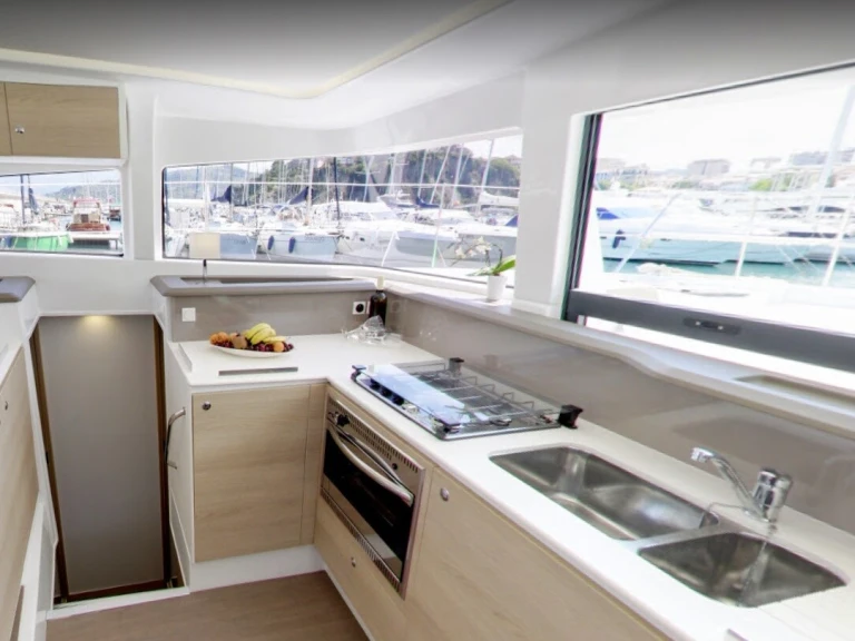 Catamarán para alquilar Agropoli al mejor precio