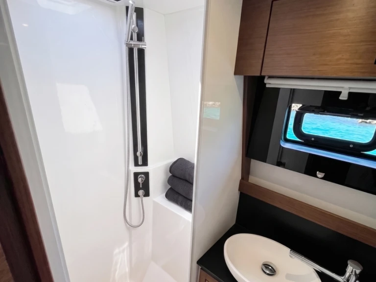 Alquiler de Catamarán, con o sin patrón Nautitech Álimos