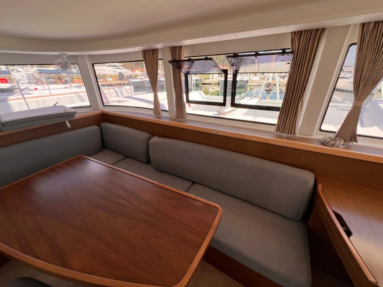 Alquiler de Catamarán, con o sin patrón Lagoon Olbia