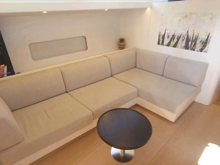 Alquiler de Custom YKNOT en Isla Antigua