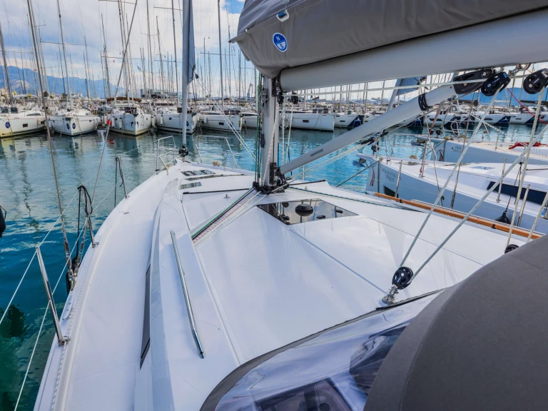 Alquiler de Velero, con o sin patrón Hanse Šibenik