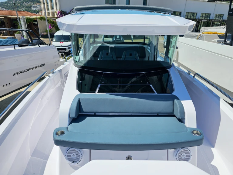 Alquiler de Axopar Axopar 29 XC Cross Cabin en Seget Donji