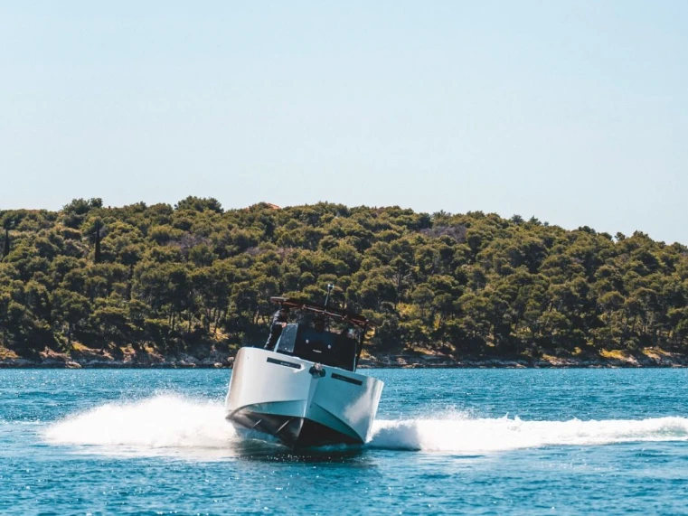 Alquiler Lancha De Antonio con o sin  título de navegación