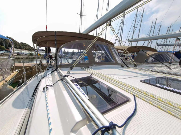 Alquiler de Velero, con o sin patrón Bavaria Pula