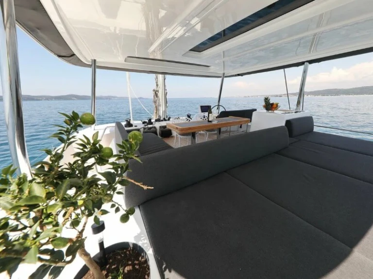 Alquiler Catamarán Lagoon con o sin  título de navegación