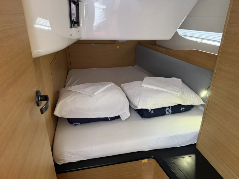 Alquiler Velero en Split - Elan Elan E6
