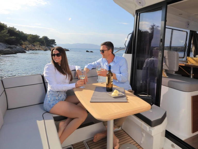 Alquiler de Lancha, con o sin patrón Jeanneau Bacoli