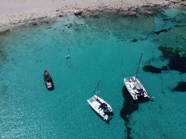 Alquiler de barcos Kíssamos barato de Nautitech 46 Fly