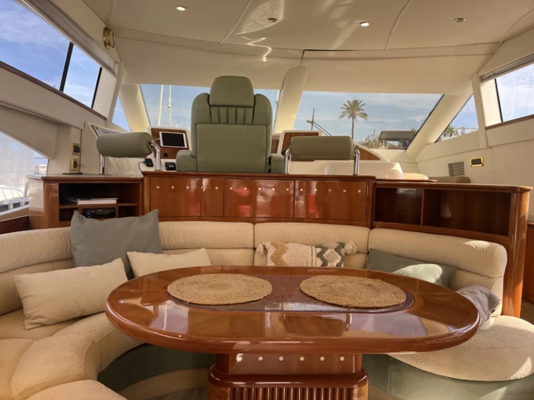 Alquiler de Azimut Azimut 58 Fly en Marina de Dénia