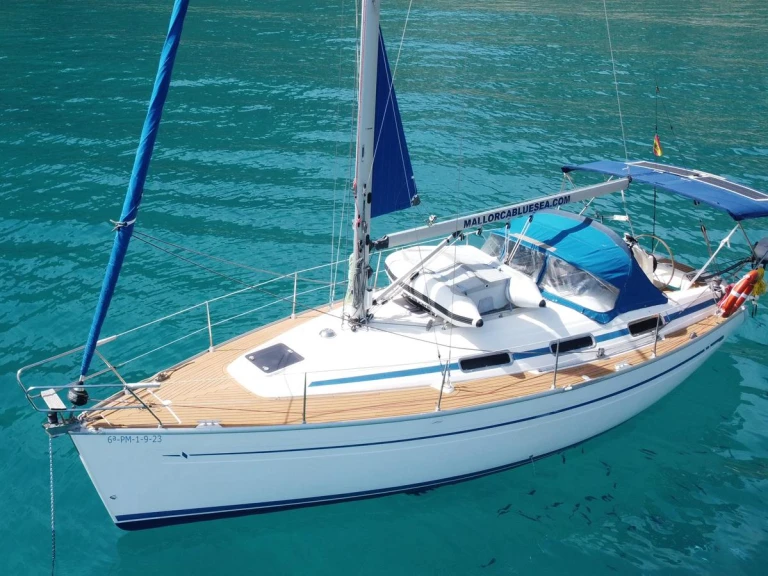 Alquiler de embarcaciones Bavaria Bavaria 32 Cruiser enAlcúdia en Samboat