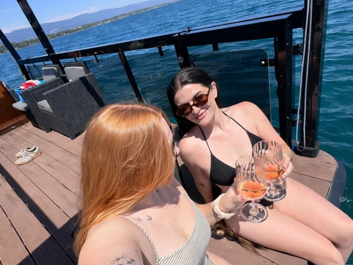 Alquiler de barcos Ginebra (District) barato de First