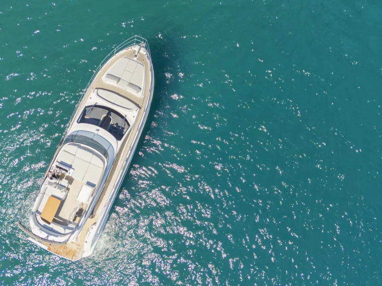 Alquiler de embarcaciones Azimut Azimut 53 Fly enTivat en Samboat