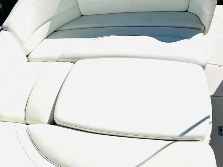 Four Winns Vista 248 de alquiler a Saint-Raphaël