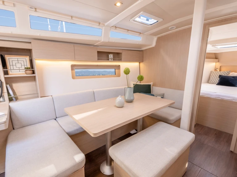 Alquiler Velero en Palma de Mallorca - Oceanis 37.1 firts line