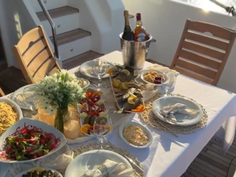 Alquiler de costume Tuzla en Kemerköy