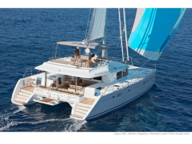 Alquiler de Catamarán, con o sin patrón Lagoon Álimos