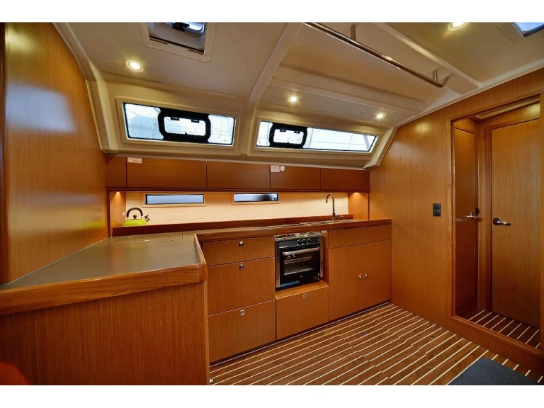 Velero para alquilar Álimos al mejor precio