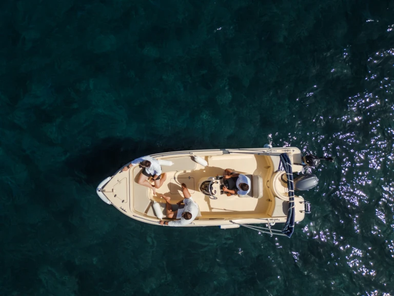 Alquiler Lancha Storm Boats con o sin  título de navegación