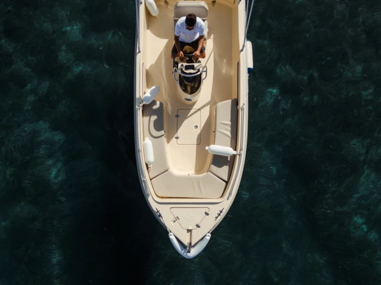 Storm Boats Storm 498 de alquiler a Benitses Marina