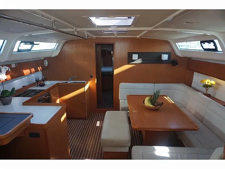 Alquiler de embarcaciones Bavaria Bavaria Cruiser 51 (5 cab.) enÁlimos en Samboat