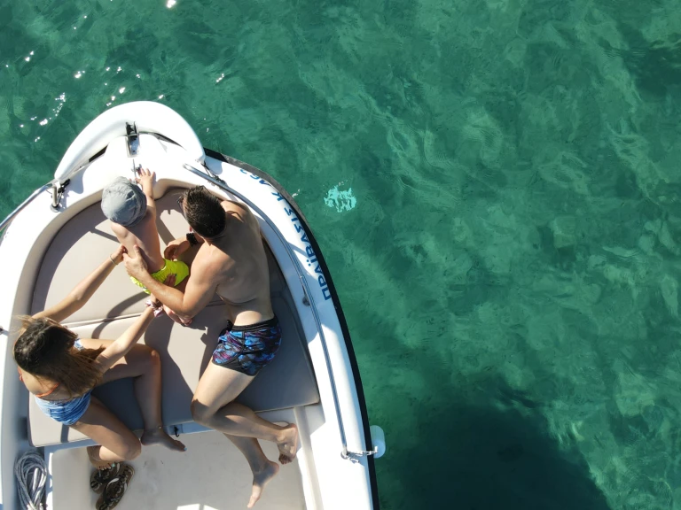 Alquiler de embarcaciones Nireus Nireus 550 enBenítses en Samboat