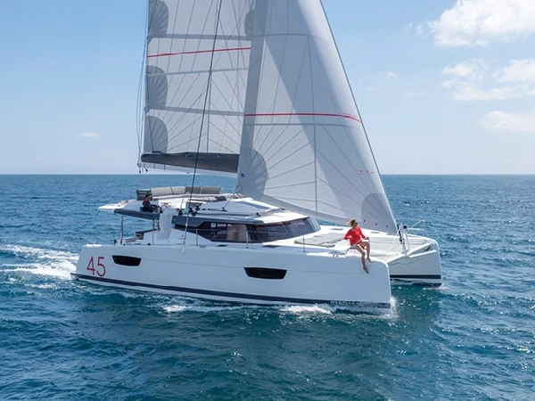 Alquiler de Catamarán, con o sin patrón Fountaine Pajot Nassau