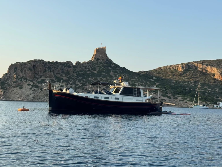 Alquiler de Lancha, con o sin patrón Menorquin-Yachts Port d'Andratx
