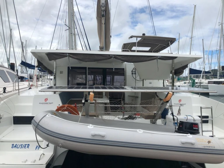 Alquiler Catamarán Fountaine Pajot con o sin  título de navegación