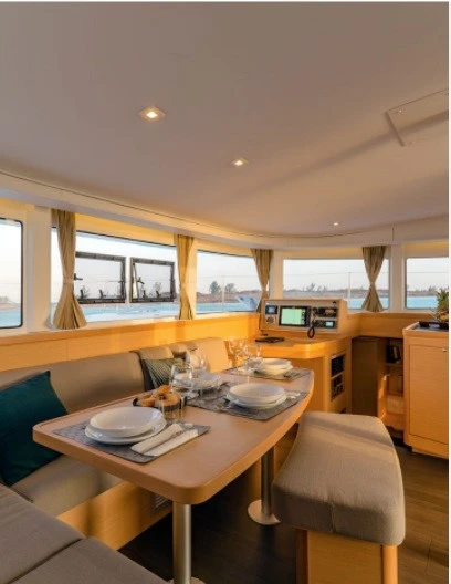 Alquiler Catamarán Lagoon con o sin  título de navegación