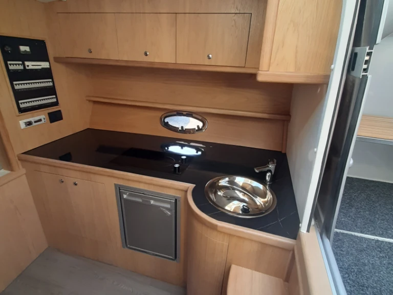 Alquiler de embarcaciones Grginić Mirakul 40 enBiograd na Moru en Samboat