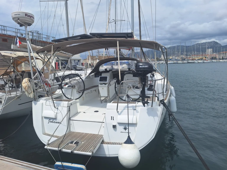 Velero para alquilar Toulon al mejor precio