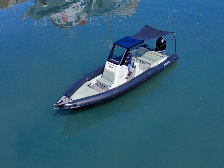 Alquiler de Hydrohulls HH8 en Gouviá