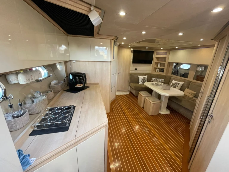 Alquiler Yate de lujo Bayliner con o sin  título de navegación