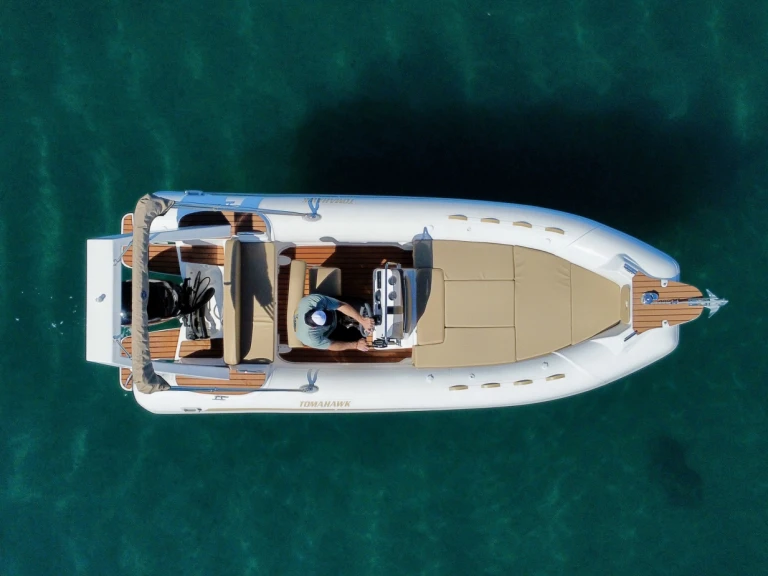 Alquiler Old port of Corfu - Tomahawk VIP 2026 en SamBoat