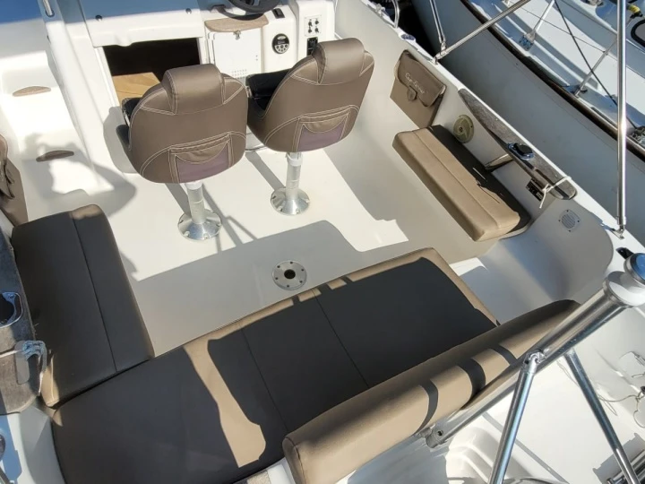 Alquiler de embarcaciones B2 Marine B2 Marine 672 Sun Deck enSaint-Philibert en Samboat